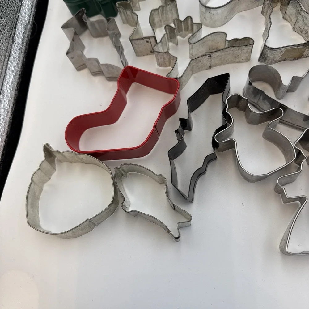 Vtg / Recent Cookie‎ CUTTERS Metal Christmas Halloween Music Assortment